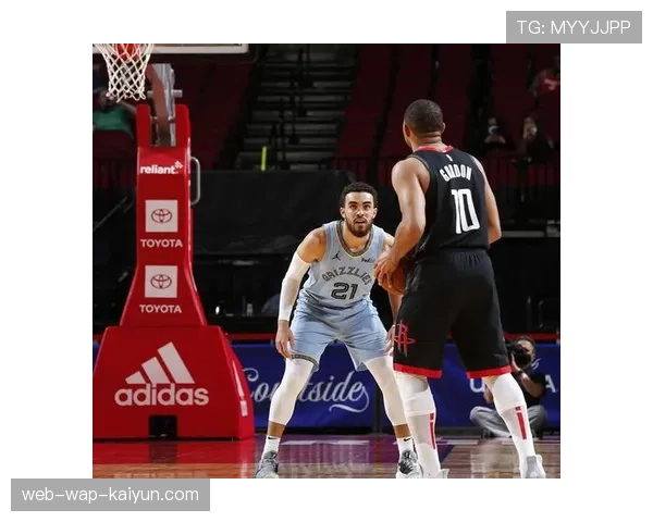 狼队五连败垫底 缓慢推进节奏拖累进攻效率